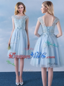 Simple Applique and Belted Cap Sleeves Short Dama Dress in Light Blue