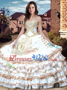 Cowgirl Beautiful Embroideried and Ruffled Layers Bowknot Quinceanera Dress in White