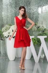 Knee-length V-neck Chiffon Red Celebrity Dress With Handmade Flower