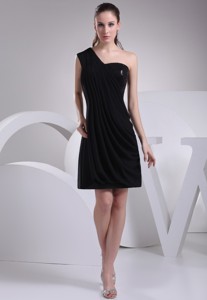Elegant Chiffon One Shoulder Black Short Party Dress With Paillette