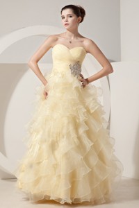 Beautiful Light Yellow Princess Pageant Dress Sweetheart Beading Floor-length Organza
