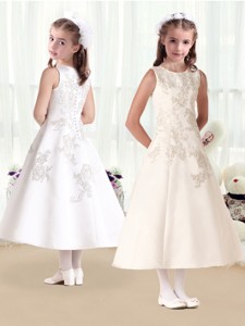 Beautiful Scoop Princess Flower Girl Dress With Appliques
