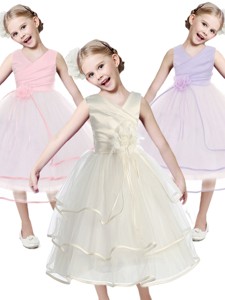 Fashionable V Neck Little Girl Pageant Dress with Hand Made Flowers and Ruffled Layers 