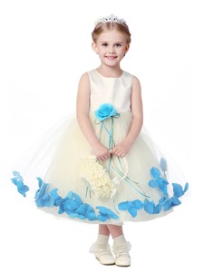 Lovely Tea Length Scoop Flower Girl Dress with Hand Made Flowers and Appliques 