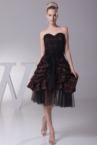 Sweetheart Knee-length Sweet 16 Dress With Tulle Sash And Hemline