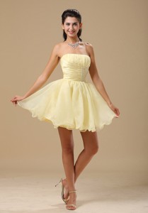 Light Yellow In Annapolis Maryland For Homecoming Dress With Beading And Ruch Bodice