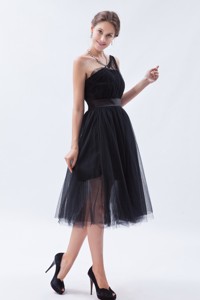 Black Princess One Shoulder Tea-length Tulle Bridesmaid Dress