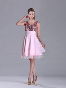 Latest V Neck Sequined Decorated Bodice Cocktail Dress In Baby Pink