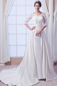 Elegant Princess V-neck Court Train Satin Appliques Wedding Dress