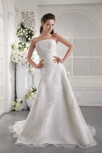 White Princess Strapless Court Train Embroidery Organza Wedding Dress