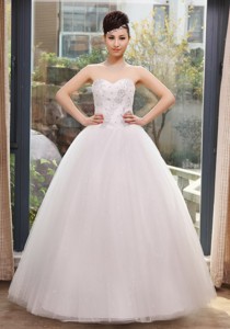 Ahrensburg Germany Beading And Ruch Decorate Bodice Sweetheart Neckline Tulle Floor-length Wedd