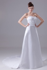 Sweetheart Floral Appliques and Beading Court Train Bodice Wedding Gown 