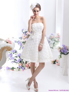 White Strapless Wedding Gowns with Bownot and Rolling Fowers 