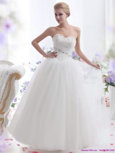 Fashionable Sweetheart Wedding Dress With Paillette