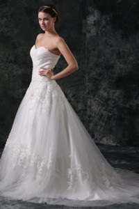 Sweetheart Court Train Appliques Lace Up Tulle Wedding Dress