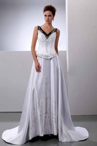 Embroidery Princess V-neck Wedding Dress Court Train Satin