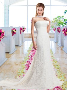 Beautiful Column Laced Bridal Gowns With Strapless