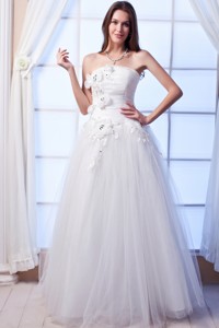 Popular Strapless Floor-lengthtulle Beading Wedding Dress