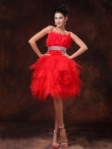 Red Feather Tulle Beaded Decorate Waist Customize Cocktail Dress With Strapless