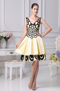 Beading Decorate Yellow Prom Dress V-neck