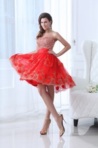 Red Sweetheart Knee-length Tulle Prom Dress With Beading