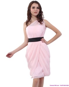 Baby Pink One Shoulder Short Dama Dress With Ruching