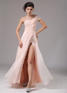 Light Pink One Shoulder And Hande Made Flowers Evening Dress Custom Made
