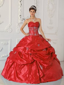 Red Ball Gown Sweetheart Floor-length Taffeta Appliques Quinceanera Dress