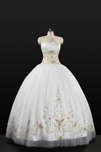 White Strapless Quinceanera Dress With Beading And Appliques
