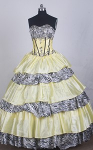 Luxurious Ball Gown Sweetheart Floor-length Yellow Quinceanera Dress