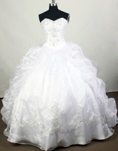 Elegant Ball Gown Sweetheart Floor-length White Quinceanera Dress