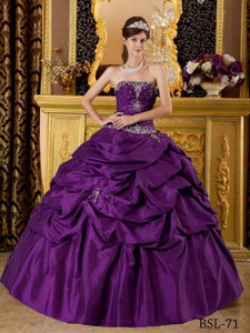 Eggplant Purple Ball Gown Strapless Floor-length Taffeta Appliques Quinceanera Dress 