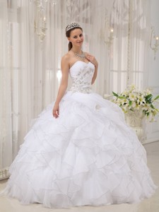 White Ball Gown Sweetheart Floor-length Organza Appliques Quinceanera Dress 