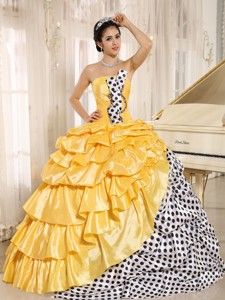 Popular Multi-color Pick-ups Strapless Quinceanera Dress