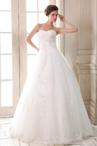 Sweet Sweetheart Floor-length Tulle Beading And Appliques Wedding Dress