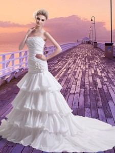 Discount Strapless Chapel Train Wedding Dress with Hand Made Flowers 