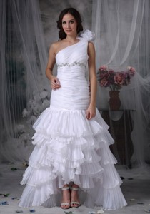 Elegant Mermaid One Shoulder Floor-length Chiffon Beading and Ruch Wedding Dress 