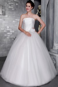 Elegant Princess Strapless Floor-length Taffeta Hand Flower Wedding Dress