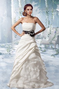 Princess Strapless Gorgeous Wedding Dress With Brush Train