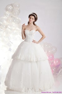 Popular Sweetheart Ruffles and Beading Bridal Gowns in White 