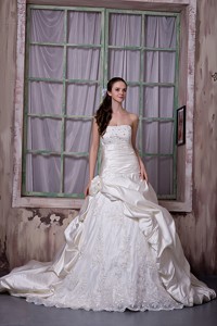 Gorgeous Strapless Chapel Train Taffeta And Lace Appliques And Hand Made Flower Wedding Dress
