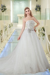Discount Strapless Beading Wedding Dress with Chapel Train 