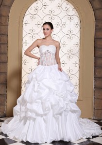 Exquisite Ball Gown Wedding Dress Laced Bodice Taffeta With Pick-ups Gowns