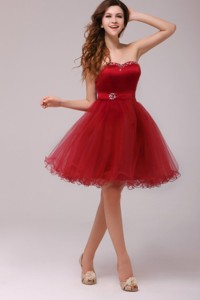 Wine Red Sweetheart Beading Knee-length Prom Dress