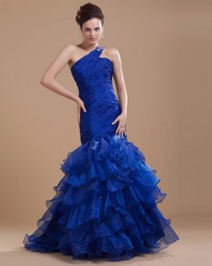 Pretty One Shoulder Ruffled Layers Prom Gowns with Mermaid