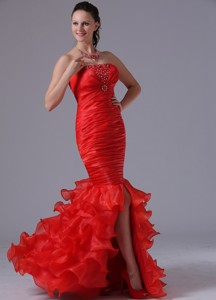 Red Mermaid Sheath Ruffles Layered Ruched Decorate and Beading Prom Celebrity Dress In Berlin Connec