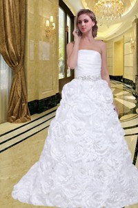 Luxurious Rolling Flowers Beading Wedding Dress With Strapless