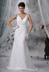 Sioux City Iowa V-neck Lace Decorate Bodice Beaded Decorate Bust Brush Train Wedding Dress