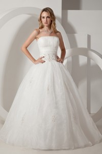 Pretty Strapless Floor-length Taffeta And Organza Embroidery Wedding Dress