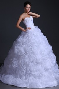 Sweetheart Ball Gown Beading and Rolling Flowers Wedding Dress 